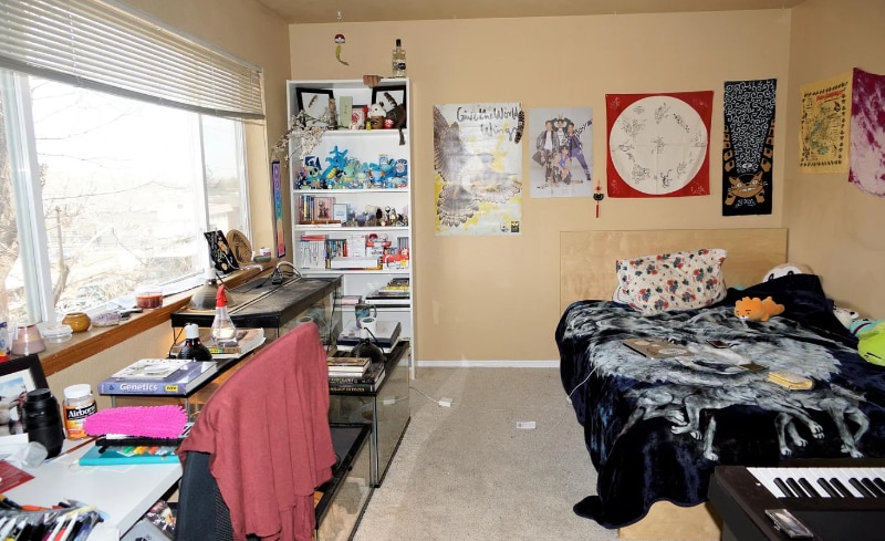 Building Photo - 2850 Aurora Ave