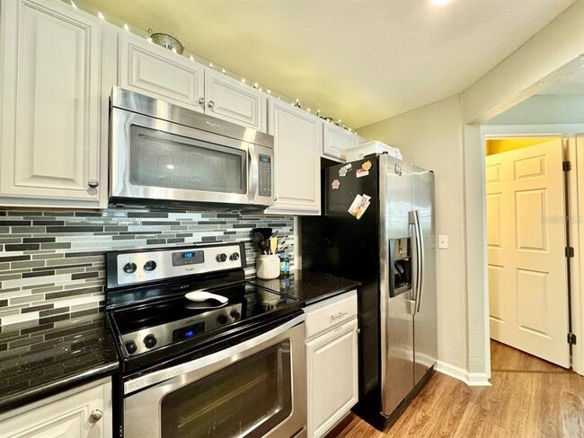 Building Photo - 2879 Thaxton Dr