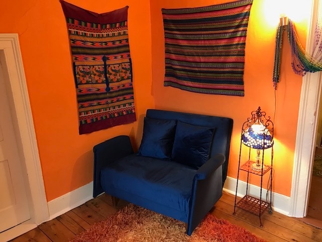 Building Photo - 56 Maple St