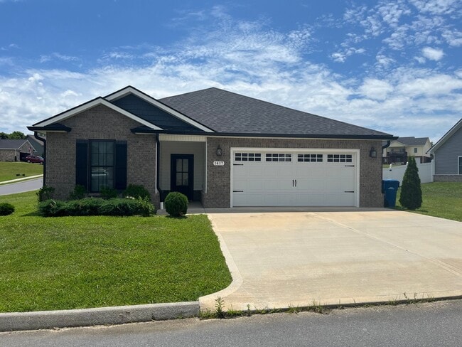 Building Photo - 1417 Lemongrass Dr