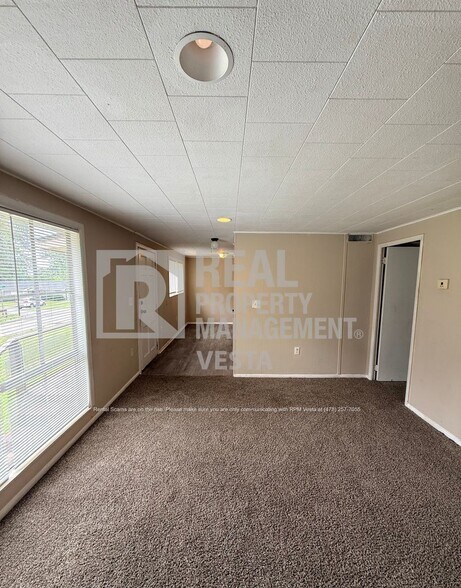 Building Photo - 620 Cedarwood Dr