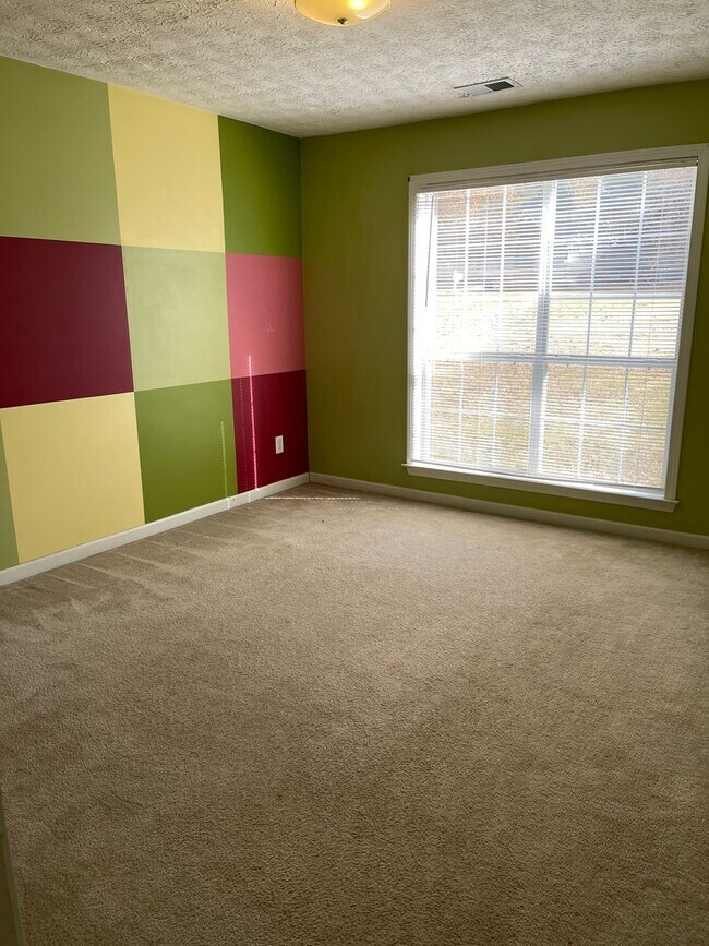 Building Photo - Ranch on full basement