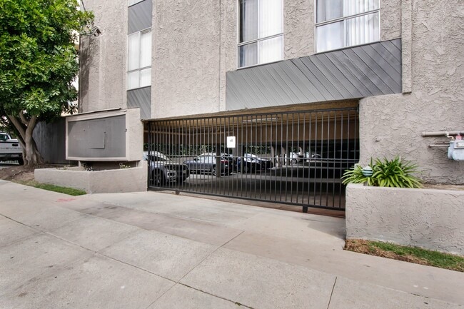 Building Photo - 10795 Woodbine