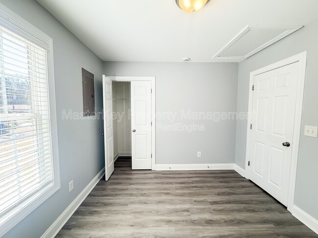 Building Photo - 619 Rawls Dr