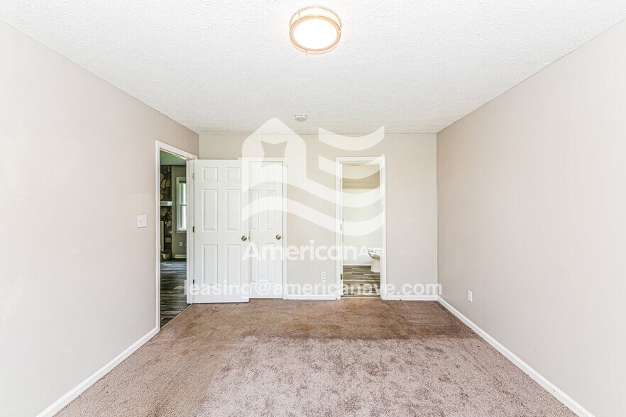 Building Photo - 6431 Applewhite Rd