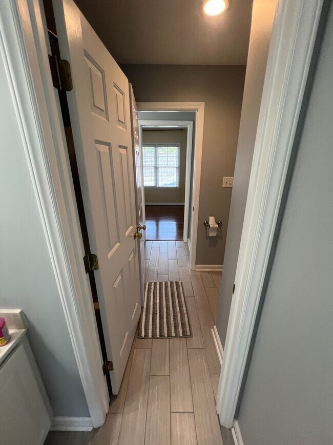 Building Photo - 50307 Governors Dr