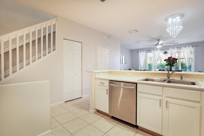 Building Photo - 9881 Porta Leona Ln