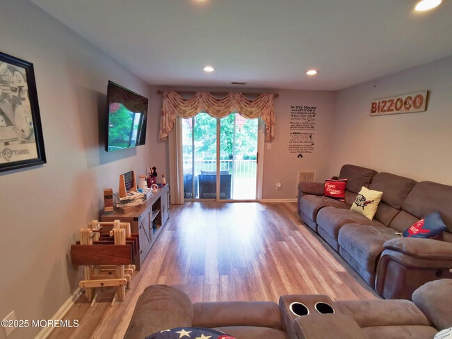 Primary Photo - 1015 Wedgewood Cir