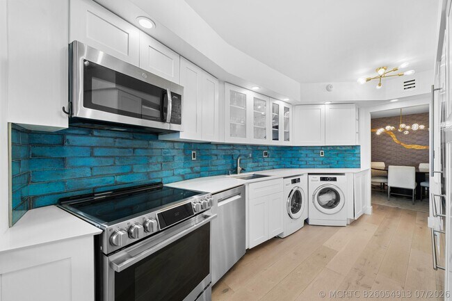 Building Photo - 1340 S Ocean Blvd