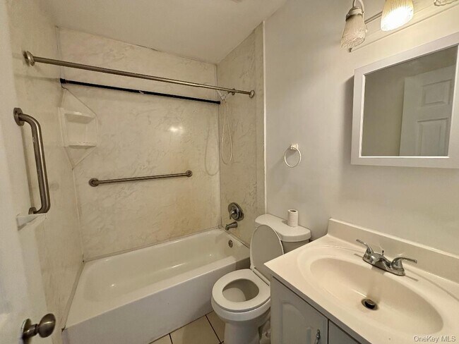 Building Photo - 78 Carlton Ave