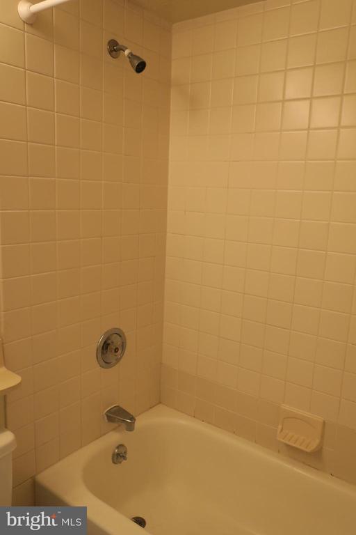 Building Photo - 2020 Walnut St