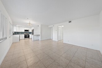 Building Photo - 316 Southwind Ct