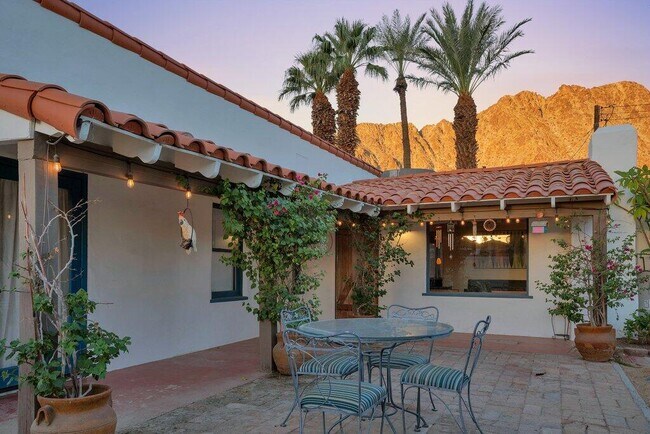 Building Photo - 52123 Avenida Diaz