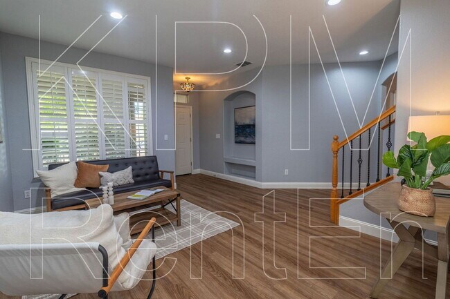 Building Photo - 6221 Crestview Cir
