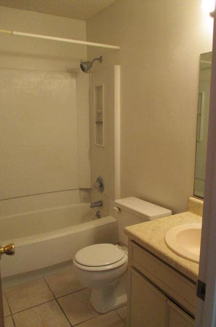 Building Photo - 114 Classic Manor Ct