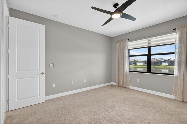 Building Photo - 12719 SW Blue Mangrove Pkwy