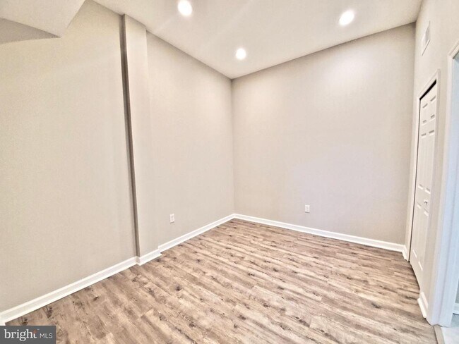 Building Photo - 1214 Bayard St