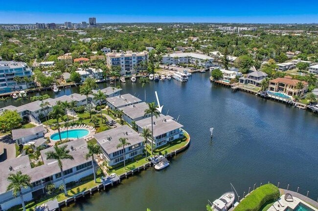Building Photo - 180 Isle of Venice Dr