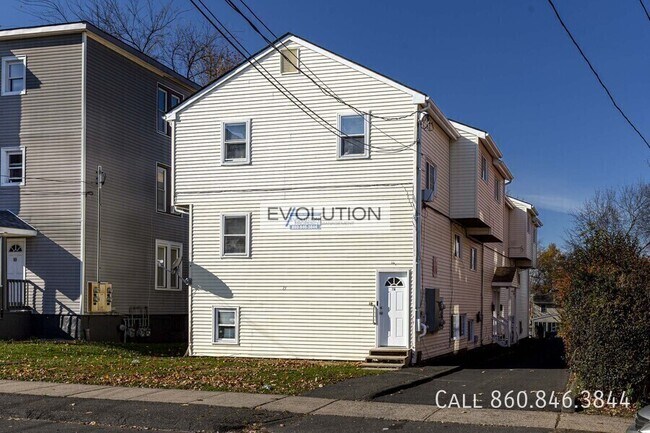 Building Photo - 71 Williams St