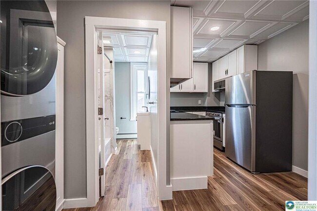 Building Photo - 34 E Washington Ave