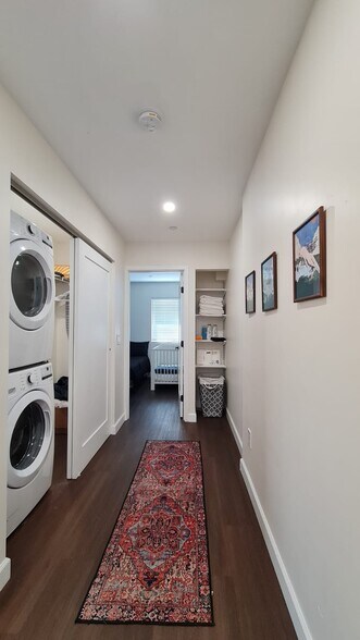 Enjoy complete access to the laundry nook, equipped with a washer and dryer and stocked with all the - 721 E 22nd St