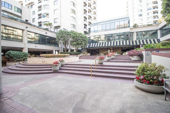 Building Photo - Updated One Bedroom Condo at Opera Plaza | AMSI | Alexandr Metlinski