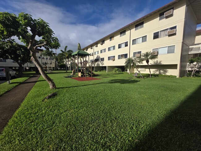 Building Photo - 350 Aoloa St