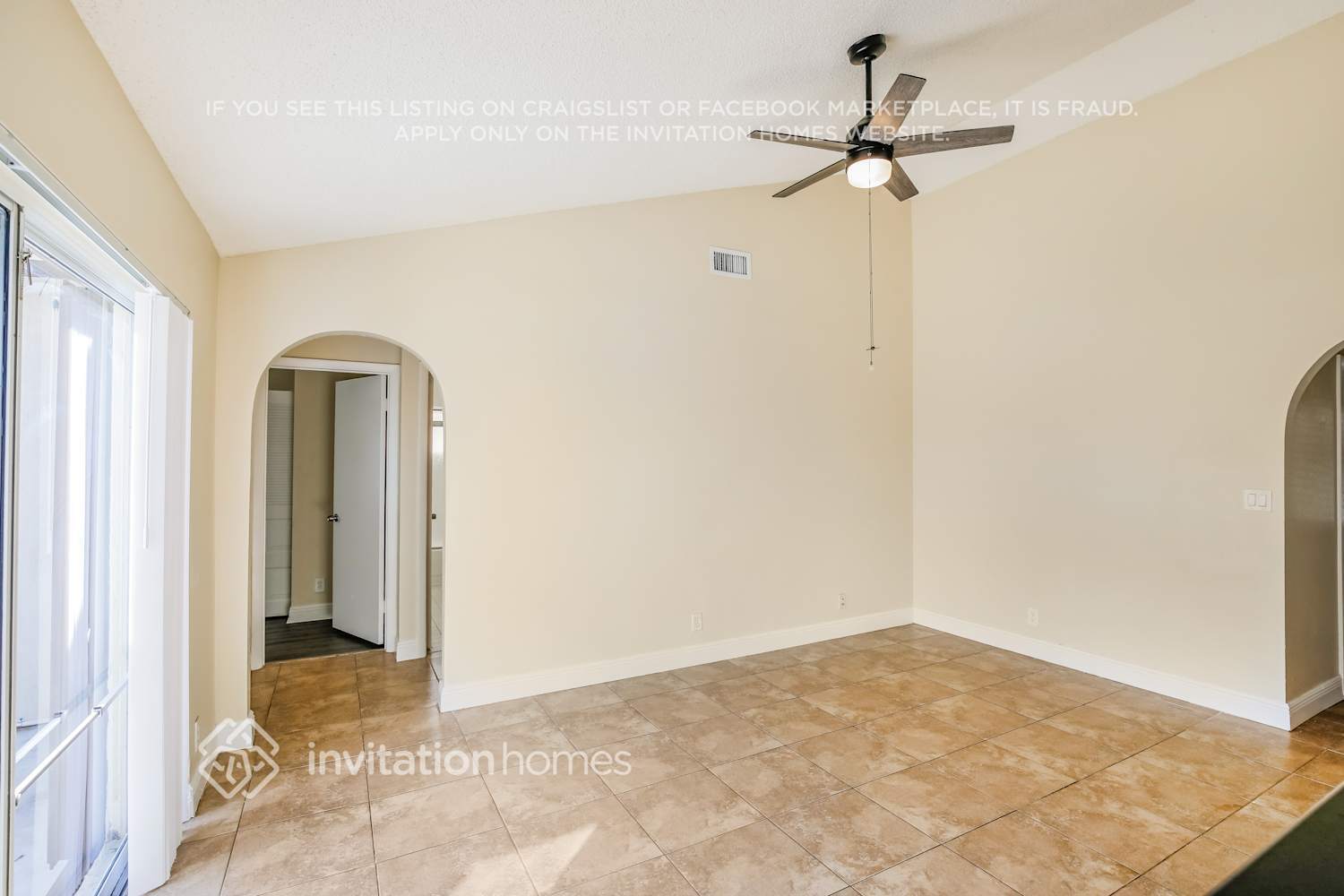 Building Photo - 9310 Chelsea Dr