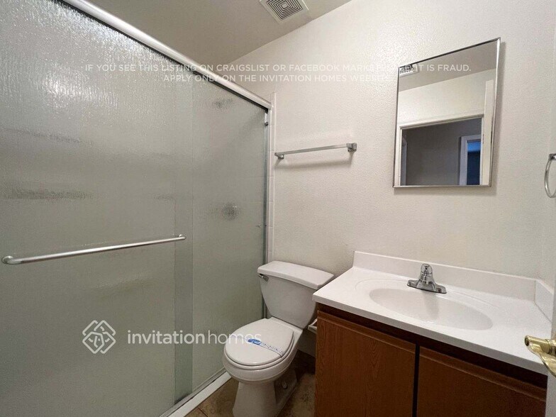 Building Photo - 12648 N Main St