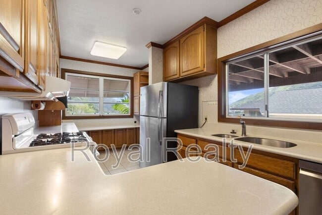 Building Photo - 2910 Nanihale Pl