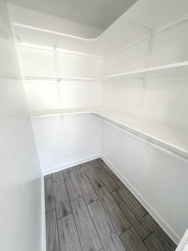 Building Photo - 714 S Oakford Dr