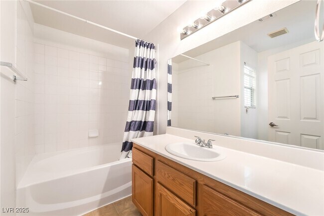 Building Photo - 7275 Phlox Rd