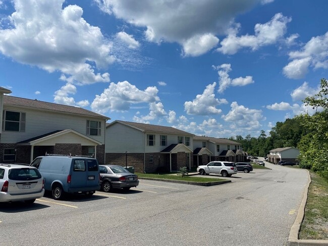 Primary Photo - Holly View 3BR 60%