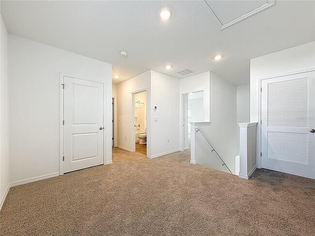 Building Photo - 35541 Kinsey Pt