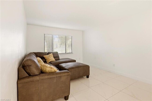 Building Photo - 1450 Green Valley Cir