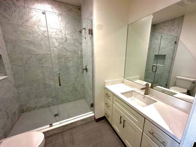 Building Photo - 19241 Carlton Ave