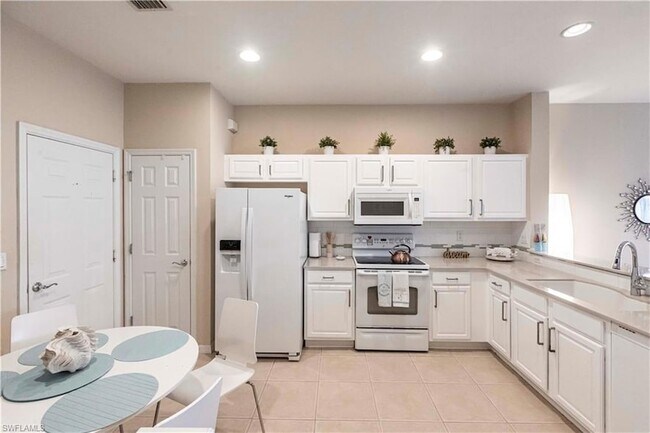 Building Photo - 15616 Marcello Cir