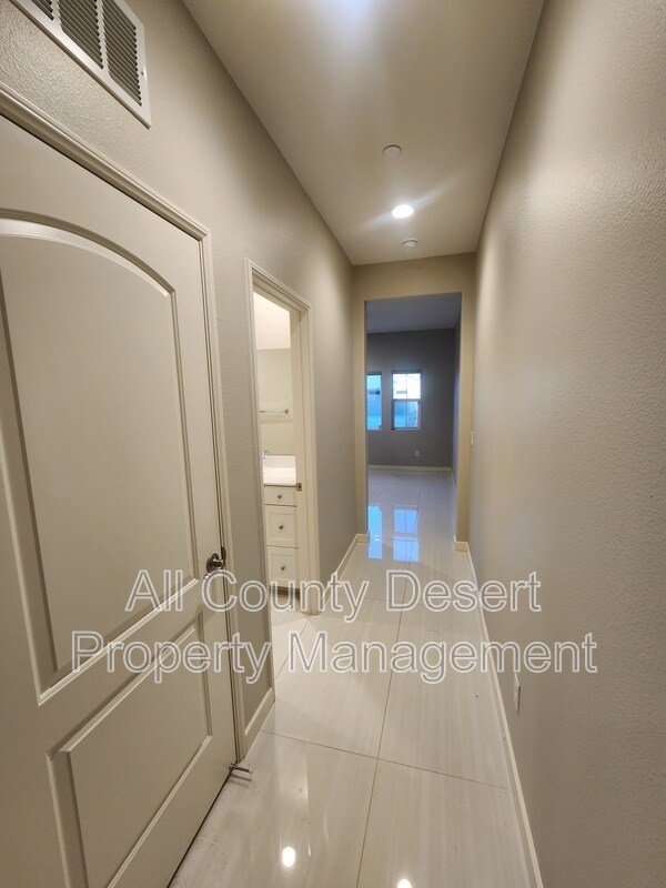 Building Photo - 44801 Beringer Dr