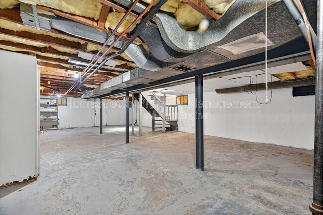 Building Photo - 3155 Hampton Ave