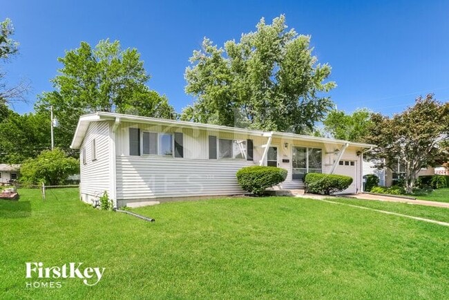 Building Photo - 580 Moule Dr