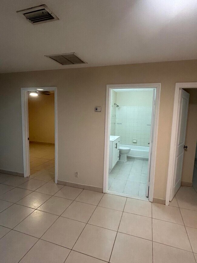 Building Photo - 3391 Helena Dr