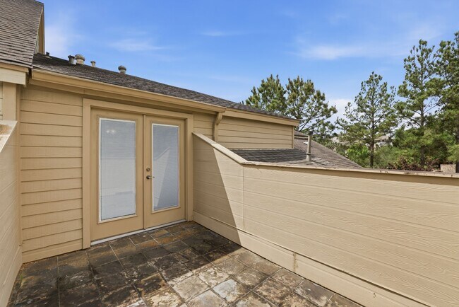 Building Photo - 12625 Memorial Dr