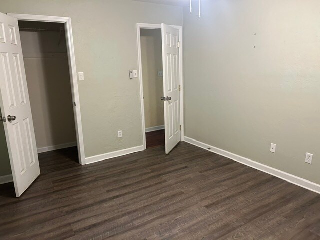 Building Photo - 2128 Little River Ln