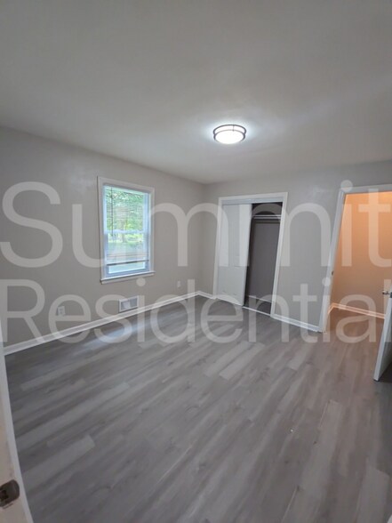 Building Photo - 5353 Blue Ridge Blvd