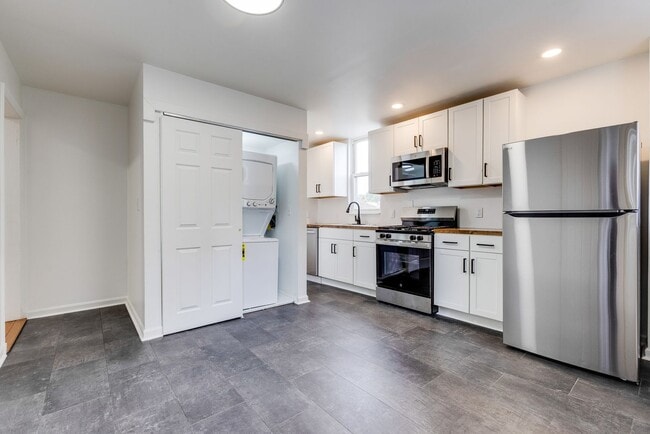 Building Photo - 925 Manton Wy