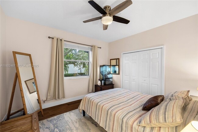 Building Photo - 2589 Mayfair Ln