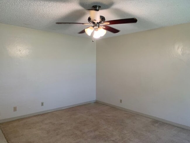 Building Photo - Kahe Kai - Two Bedroom