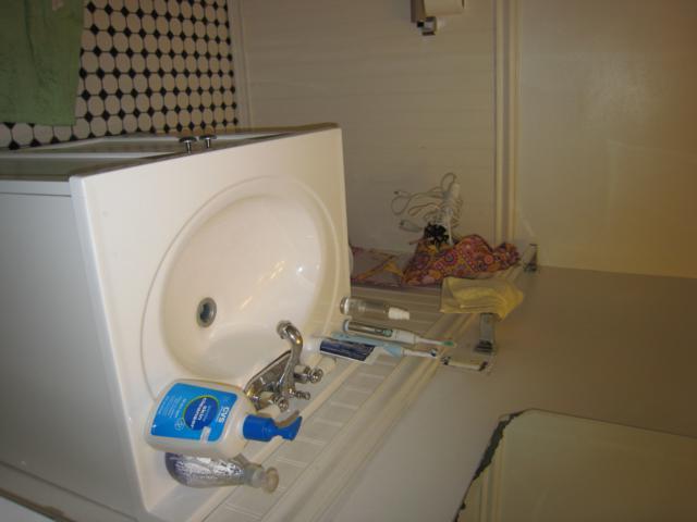 Building Photo - 60 Egmont St