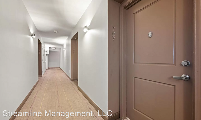 Building Photo - 1 br, 1 bath House - 930 Wayne Ave #707