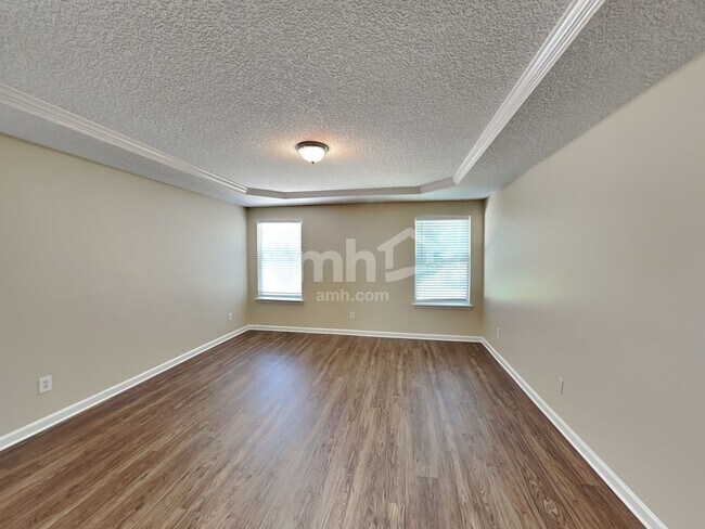 Building Photo - 3251 Sexton Drive